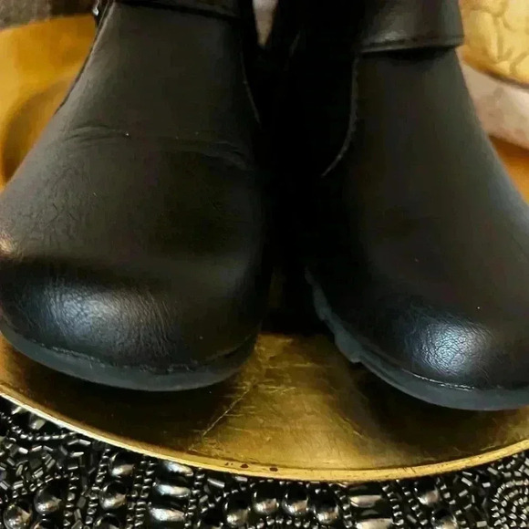 GIRLS DARK BROWN BOOT SIZE 10 - Picture 4 of 7